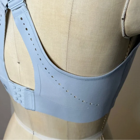 Athleta baby blue sports bra - Picture 4 of 6